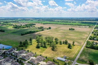 100 W North St, Greenfield, IN 46140