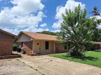 201 Thompson St, Fort Worth, TX 76140