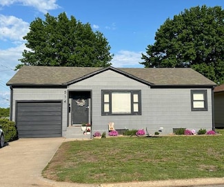 514 12th St, Alva, OK 73717