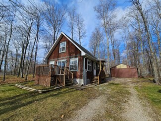 18026 Wolfe Rd, Germfask, MI 49836