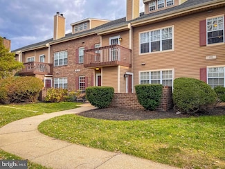 654A Woodford Ln, Yardley, PA 19067