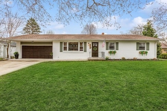 2983 Windsor Dr, Saint Joseph, MI 49085