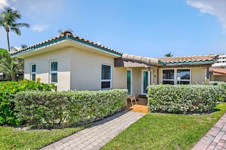 1225 Hillsboro Mile Unit B2, Hillsboro Beach, FL 33062