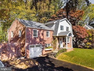 319 W Conestoga Rd, Devon, PA 19333