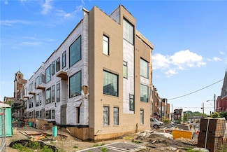 230 44th St, Pittsburgh, PA 15201