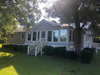 676 N 2nd St, Danville, GA 31017
