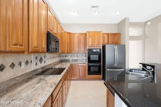 8826 N Sky Dancer Cir, Tucson, AZ 85742