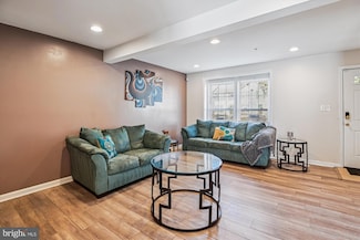 221 Foxmanor Ln, Glen Burnie, MD 21061