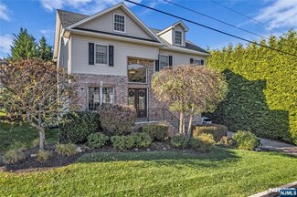 21 Spring St, Butler, NJ 07405