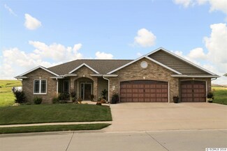 2281 Julia Dr, Dubuque, IA 52002