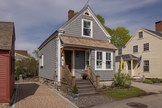 5 Atkinson St, New Castle, NH 03854