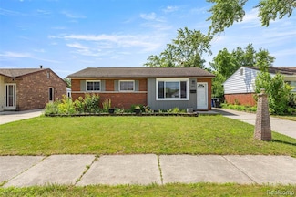 30771 Parkwood St, Westland, MI 48186