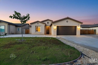 7904 Bristol Spring Ave, Bakersfield, CA 93313