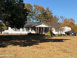 1722 Hollis Rd, Plymouth, NC 27962