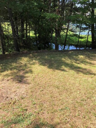 20 Grove St, Wolfeboro, NH 03894