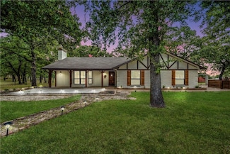 3754 Fort Graham Rd, West, TX 76691