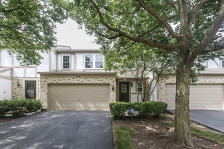 4576 N Sapphire Dr, Hoffman Estates, IL 60192