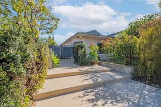 244 N Hollywood Way, Burbank, CA 91505