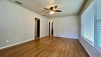 3018 43rd St, Lubbock, TX 79413