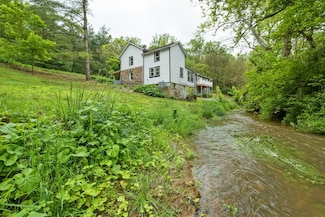 7019 Singers Glen Rd, Harrisonburg, VA 22802