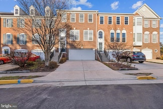 13083 Rose Petal Cir, Herndon, VA 20171