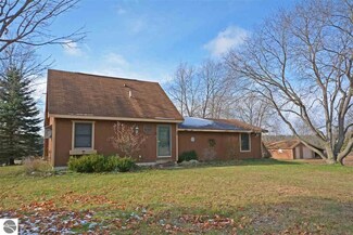 18812 Stedronsky Rd, Thompsonville, MI 49683