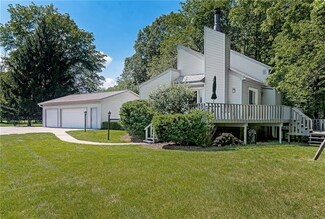 27 Point Ln, Arcadia, IN 46030