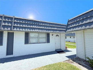 205 Andover Place N Unit 110, Sun City Center, FL 33573