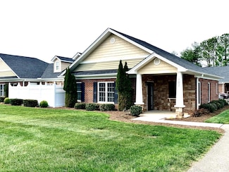 102 Acorn Run Ln, Bedford, VA 24523