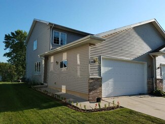 324 E Washington St, Poynette, WI 53955