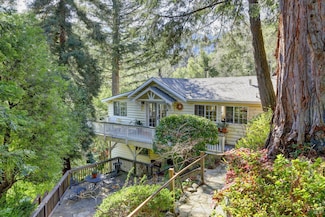 17 Oak Rd, Larkspur, CA 94939