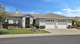 1462 Tumbleweed Ct, Oakdale, CA 95361