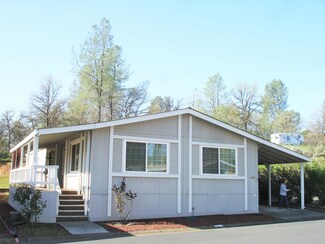 4513 Fairywood Dr, Redding, CA 96003