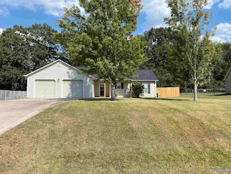 207 Old Country Ct, New Market, AL 35761
