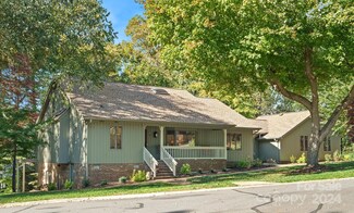 7 Commodore Point Rd, Clover, SC 29710