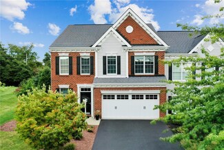 125 Foxchase Dr, Canonsburg, PA 15317