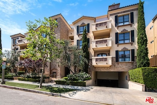 12026 Hoffman St Unit 404, Studio City, CA 91604