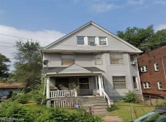 1422 W 84th St, Cleveland, OH 44102
