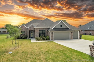 709 N 24th St, Collinsville, OK 74021