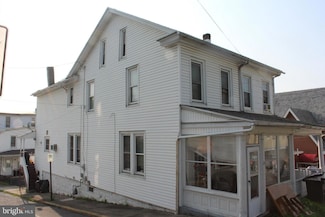 24 S 7th St, Shamokin, PA 17872