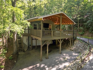 27 Walker Cove Rd, Black Mountain, NC 28711