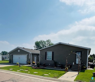 6110 S Prestwick Place, Sioux Falls, SD 57106