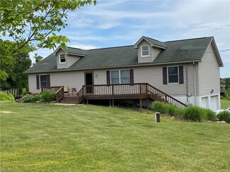 3170 Avalon Rd NW, Carrollton, OH 44615