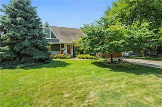 1129 SE 11th St, Lees Summit, MO 64081