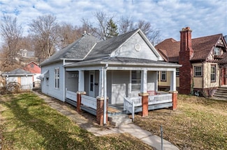 2715 Faraon St, Saint Joseph, MO 64501