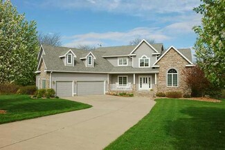 36797 Deerfield Dr, Cumming, IA 50061