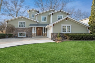 3028 Mary Kay Ln, Glenview, IL 60026