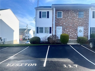 117 Scenery Ln, Johnston, RI 02919