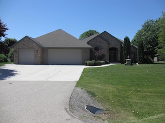 N8387 Royce Ct, Menasha, WI 54952