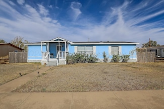 2103 Country Ln, Amarillo, TX 79118